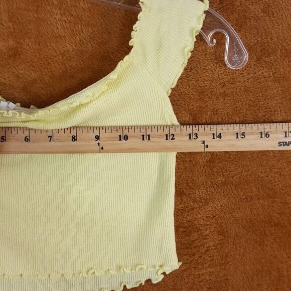 ME TO WE Womens Top XS Yellow Pullover Off Shoulder Crop Ribbed Lightweight - Picture 4 of 7